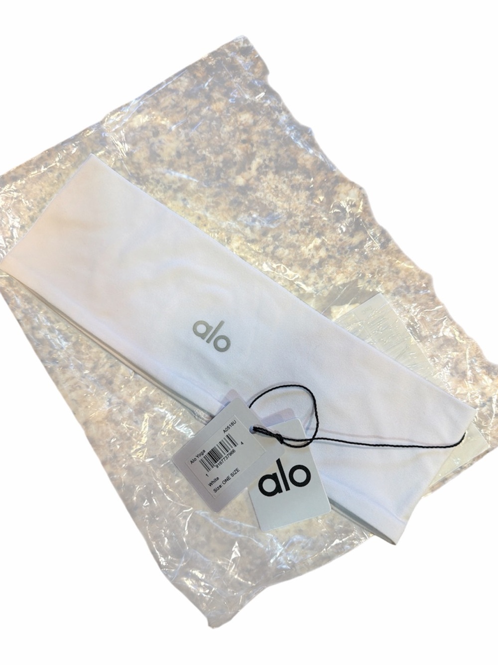 NWT ALO Yoga performance conquer headband - white - Picture 4 of 4